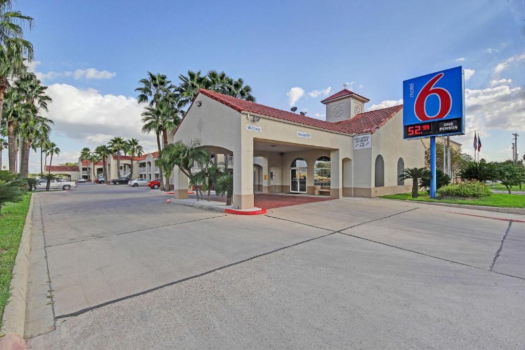 Motel 6-Edinburg TX - main image