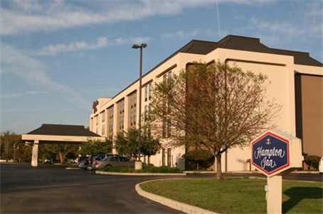 Hampton Inn Columbus/Taylorsville - main image