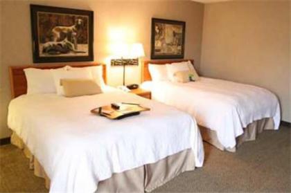 Hampton Inn Columbus/Taylorsville - image 11