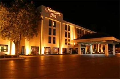 Hampton Inn Columbus/Taylorsville - image 3