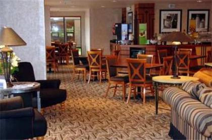 Hampton Inn Columbus/Taylorsville - image 5