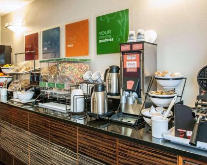 Comfort Inn Near Indiana Premium Outlets - image 15