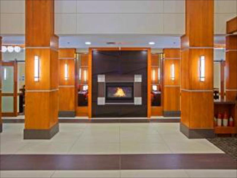 Holiday Inn Express Hotel And Suites Columbus Edinburgh - image 3