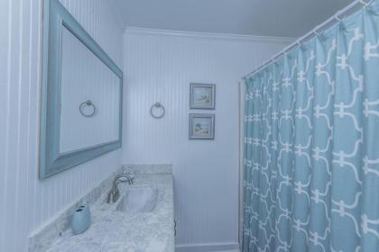 Sutton House - image 12
