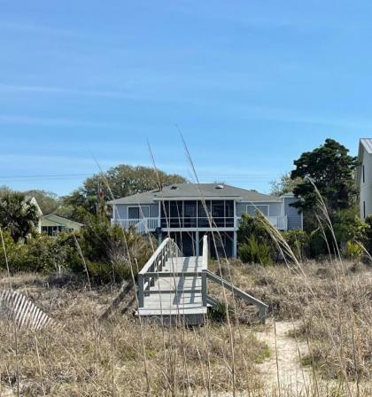 Neutral Ground - image 18