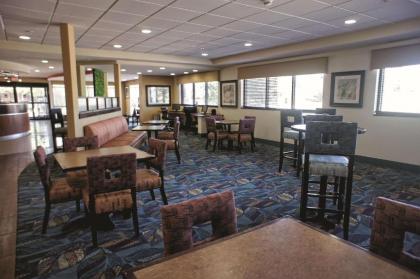 La Quinta by Wyndham Edmond - image 5