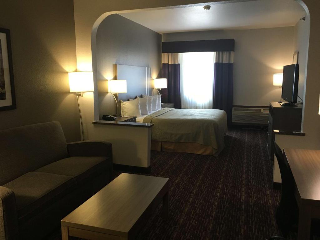 SureStay Plus by Best Western - image 7