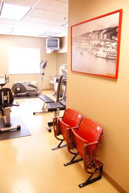 Country Hearth Inn & Suites Edwardsville - image 10