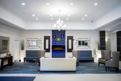 Holiday Inn Express and Suites Edwardsville an IHG Hotel - image 12
