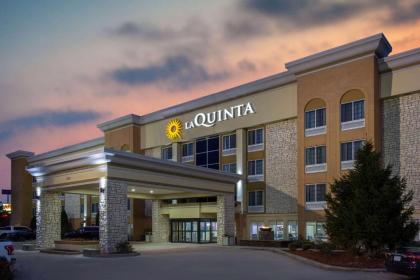 La Quinta by Wyndham Effingham - image 10