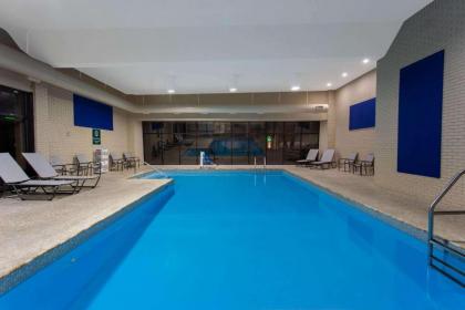 La Quinta by Wyndham Effingham - image 11