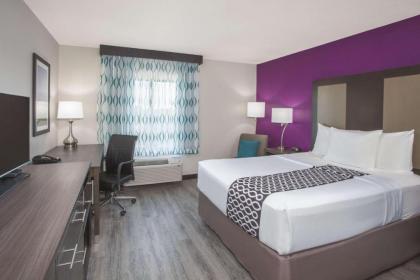 La Quinta by Wyndham Effingham - image 9