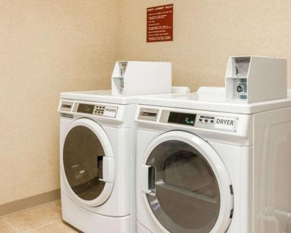 Quality Inn Effingham - image 4