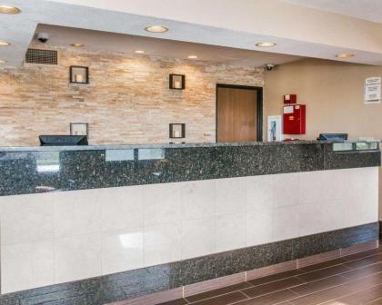 Quality Inn Effingham - image 5