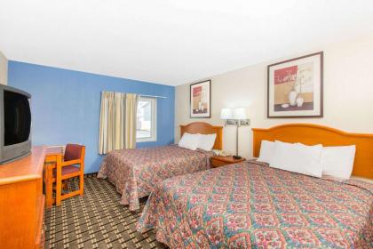 Days Inn by Wyndham Effingham - image 8