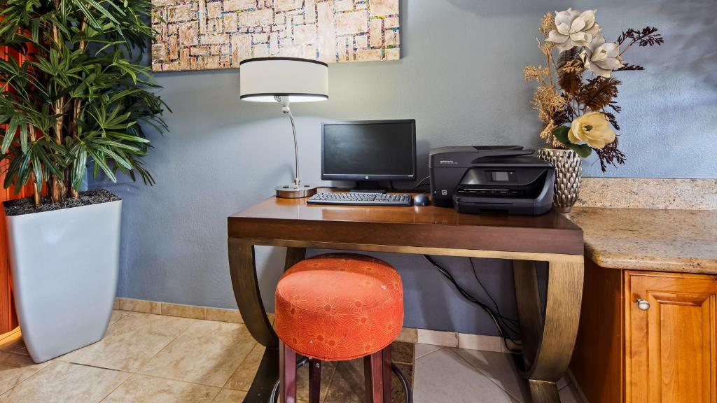 SureStay Plus Hotel by Best Western El Cajon - image 7