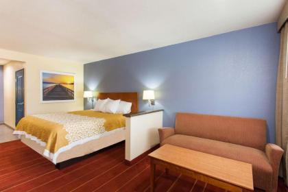 Days Inn by Wyndham San Diego-East/El Cajon - image 12