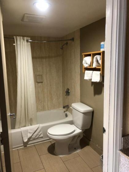 Northgate Motel - image 13