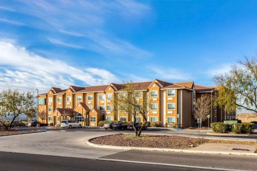 Quality Inn & Suites El Paso I-10 - image 2