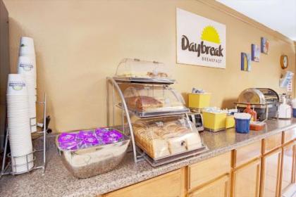 Days Inn by Wyndham El Paso Airport East - image 2