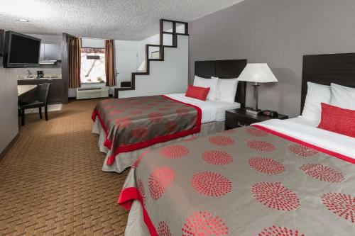 Ramada by Wyndham El Paso - image 3