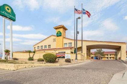 La Quinta Inn by Wyndham El Paso Cielo Vista - image 2