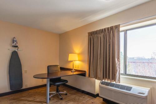 Red Roof Inn PLUS+ El Paso East - image 4