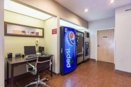 Sleep Inn University - image 2