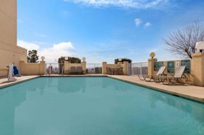 La Quinta by Wyndham El Paso East - image 3