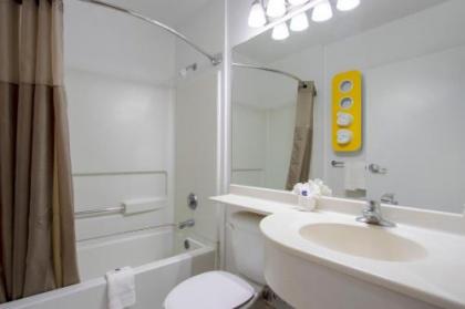 Motel 6-El Paso TX - Southeast - image 4