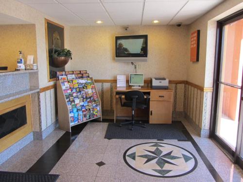 Motel 6-El Paso TX - West - image 4