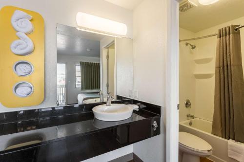 Motel 6-El Paso TX - East - image 4