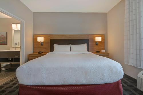 TownePlace Suites by Marriott El Paso East/I-10 - image 2
