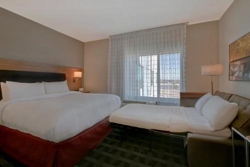 TownePlace Suites by Marriott El Paso East/I-10 - image 4