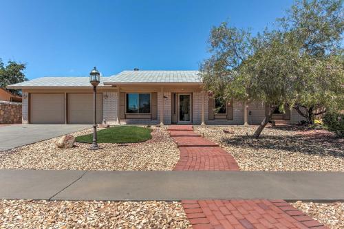 El Paso Smart House with Backyard-12 Mi to Downtown - main image