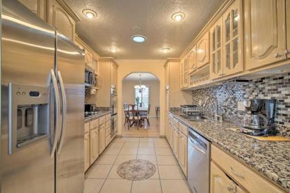 Home in El Paso with BBQ 4 Mi to Sunland Park! - image 10