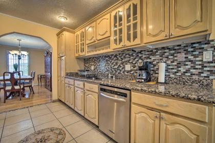Home in El Paso with BBQ 4 Mi to Sunland Park! - image 8