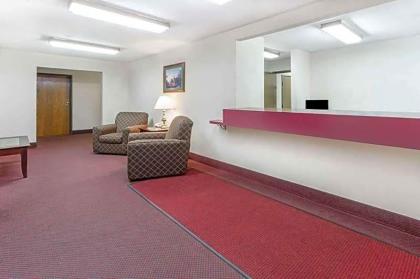 Days Inn by Wyndham El Paso - image 3