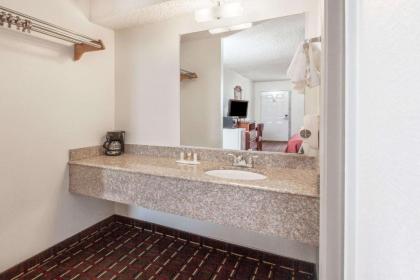 Days Inn by Wyndham El Reno - image 11