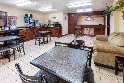 Days Inn by Wyndham El Reno - image 4