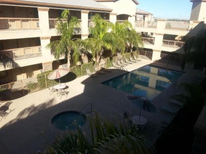 Siegel Select Casa Grande - image 13