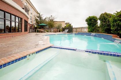 Holiday Inn Express Hotel & Suites Elgin an IHG Hotel - image 11