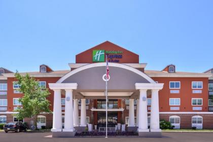 Holiday Inn Express Hotel & Suites Elgin an IHG Hotel - image 20
