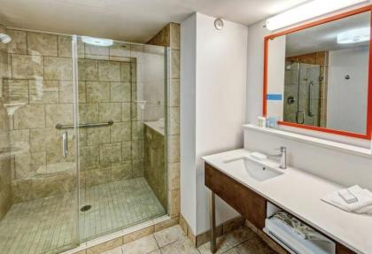 Hampton Inn Elizabeth City - image 11