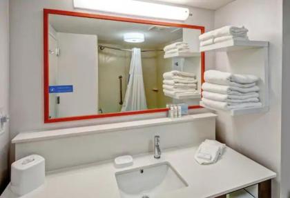 Hampton Inn Elizabeth City - image 12