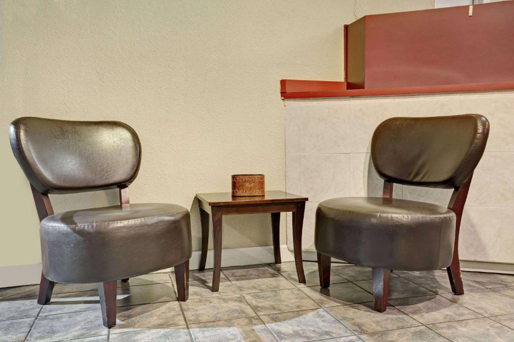 Days Inn by Wyndham Elizabeth City - image 4