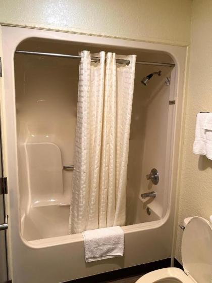 Travelers Inn Elizabeth City - image 10