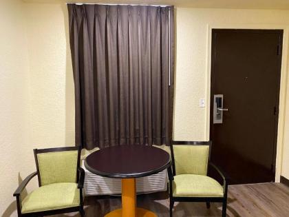 Travelers Inn Elizabeth City - image 9