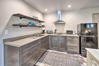 River Suite Elizabethton Studio with Grill! - image 11