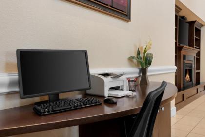 Ramada by Wyndham Elizabethtown - image 9